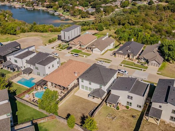 9053  Quarry Hill Court , Fort Worth Texas 76179