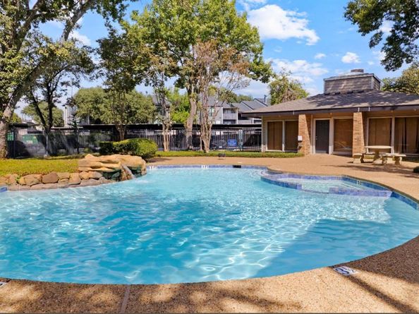 8109  Skillman Street  2001, Dallas Texas 75231