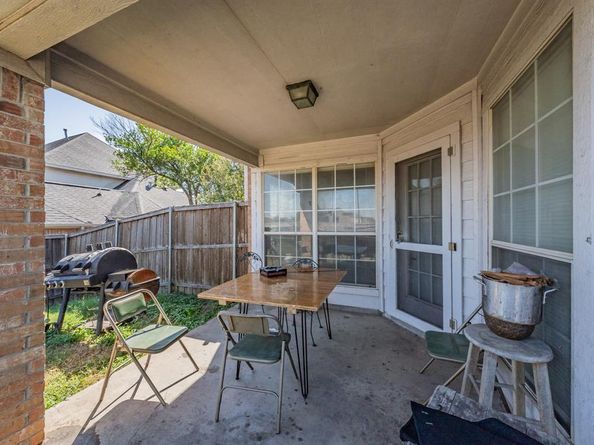 1709  Plum Creek Drive , DeSoto Texas 75115