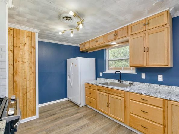 3205  Damascus Way , Farmers Branch Texas 75234