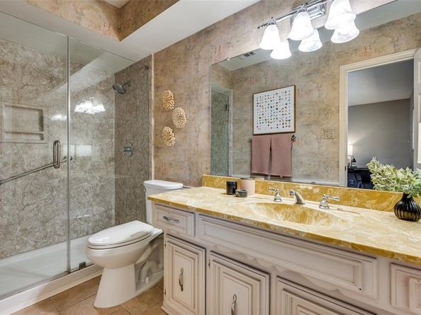 1519  Glenhill Lane , Lewisville Texas 75077