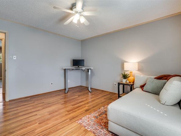 1519  Glenhill Lane , Lewisville Texas 75077