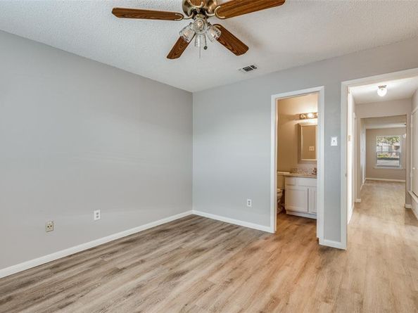 830  Woodland Court , Kennedale Texas 76060