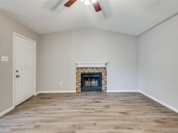 830  Woodland Court , Kennedale Texas 76060