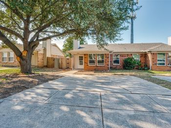 830  Woodland Court 