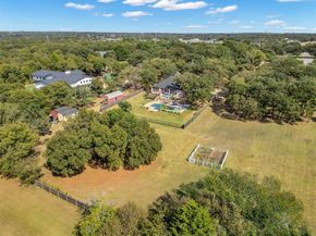 504  Hoover Road , Burleson Texas 76028