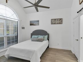 504  Hoover Road , Burleson Texas 76028
