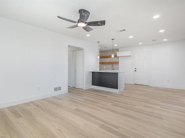 2730  San Diego Drive , Dallas Texas 75228