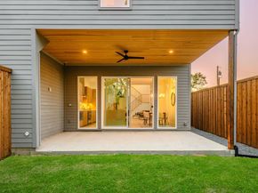 2814  guymon  , Dallas Texas 75212