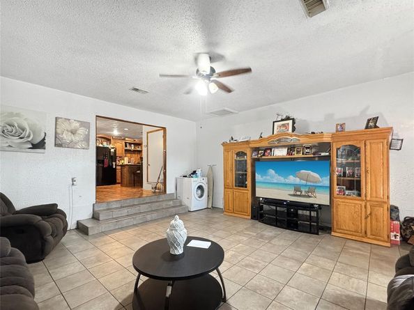 9537  Highfield Drive , Dallas Texas 75227