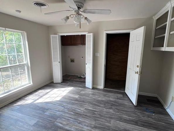 5728  Rockhill Road , Fort Worth Texas 76112