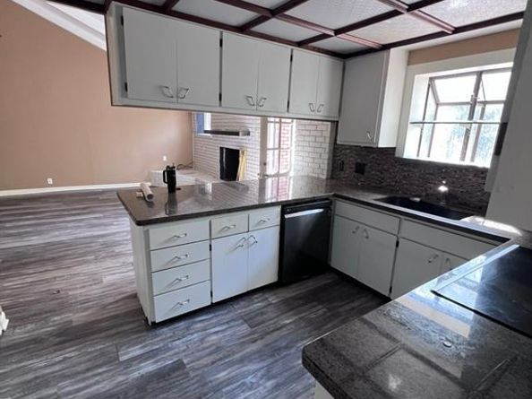 5728  Rockhill Road , Fort Worth Texas 76112