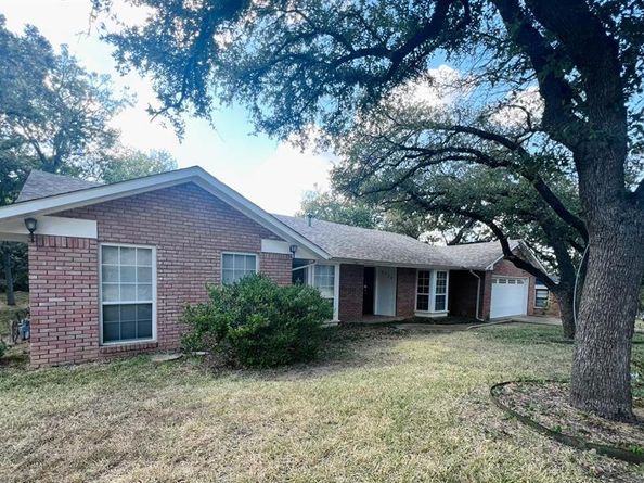 5728  Rockhill Road , Fort Worth Texas 76112