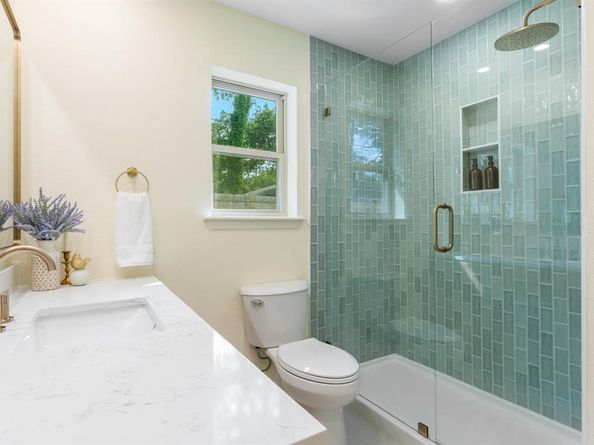 2212  Mountainview Drive , Hurst Texas 76054