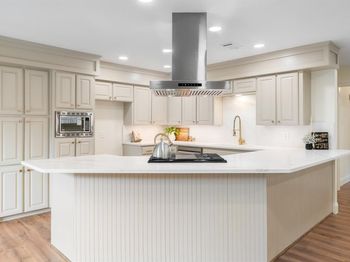 2212  Mountainview Drive 