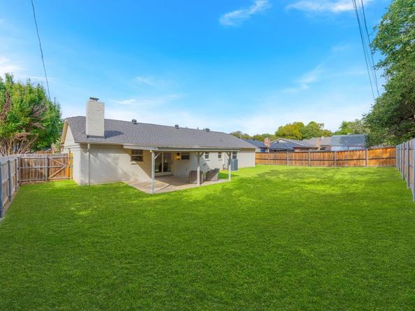 2212  Mountainview Drive , Hurst Texas 76054