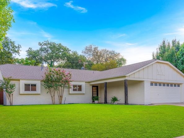 2212  Mountainview Drive , Hurst Texas 76054