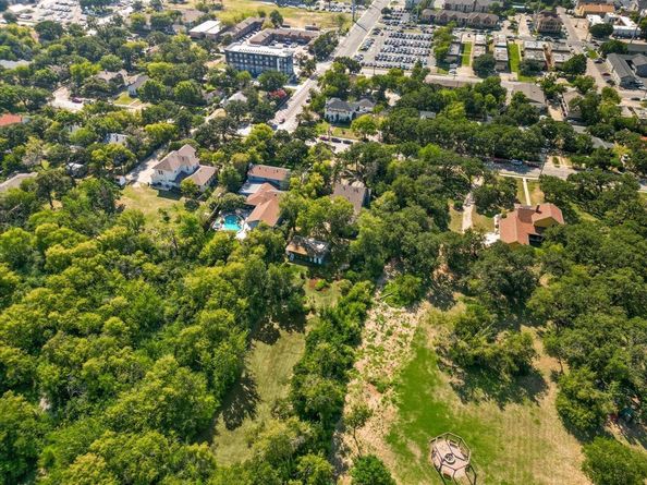 2044 W Oak Street , Denton Texas 76201