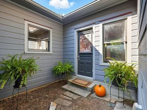 2044 W Oak Street , Denton Texas 76201