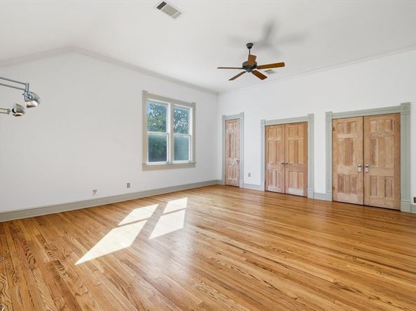 2044 W Oak Street , Denton Texas 76201