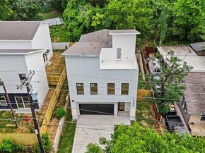 1344  Compton Street , Dallas Texas 75203