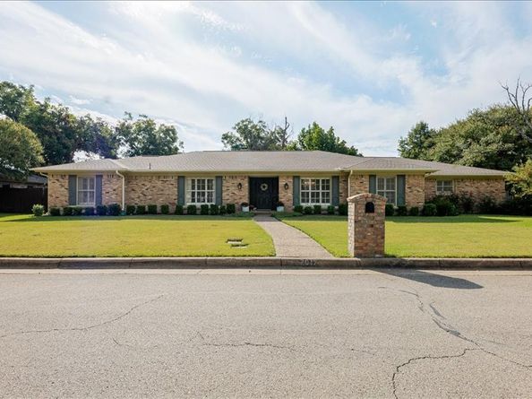 7017  Miramar Circle , Fort Worth Texas 76126