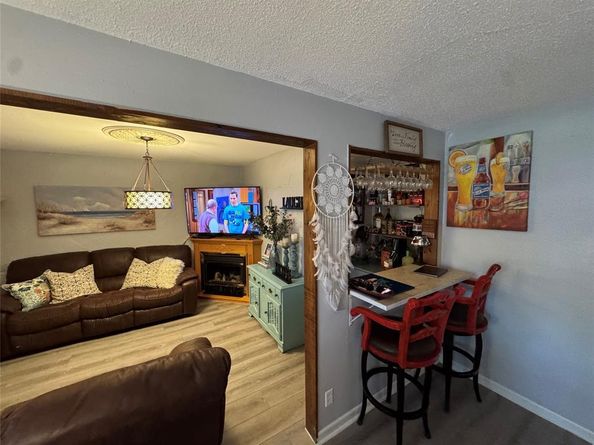 2649  Hillsboro Avenue , Dallas Texas 75228