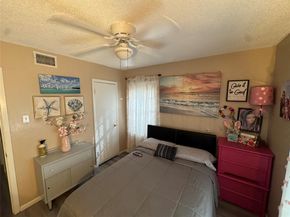 2649  Hillsboro Avenue , Dallas Texas 75228