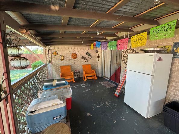 2649  Hillsboro Avenue , Dallas Texas 75228