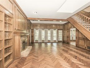 10019  Woodlake Drive , Dallas Texas 75243