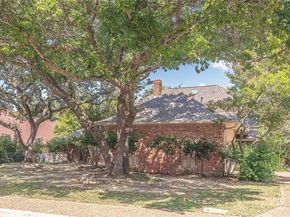10019  Woodlake Drive , Dallas Texas 75243