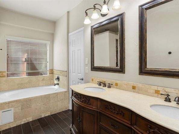 5009  Valleyside Drive , Fort Worth Texas 76123