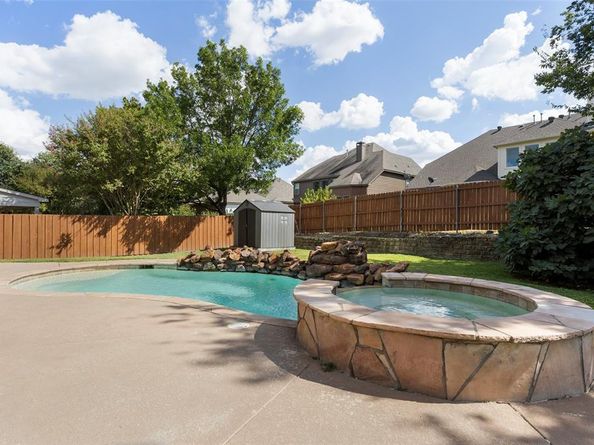 5009  Valleyside Drive , Fort Worth Texas 76123