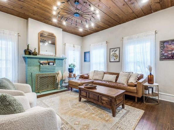 705 S Glasgow Drive , Dallas Texas 75223