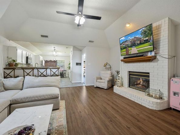 1614  Briargrove Drive , Mesquite Texas 75181