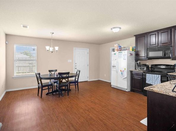 1609  Village Park Trail , Burleson Texas 76028