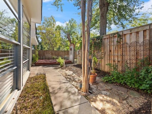7440  Van Natta Lane , Fort Worth Texas 76112