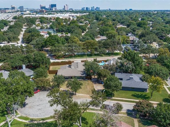 3895  Antigua Circle , Dallas Texas 75244