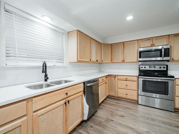 805  9th Street , Grand Prairie Texas 75050
