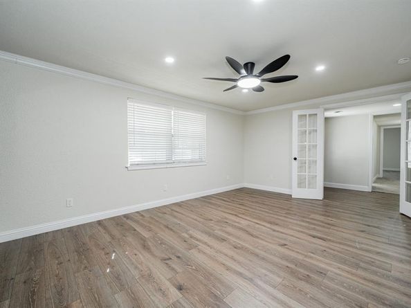 805  9th Street , Grand Prairie Texas 75050