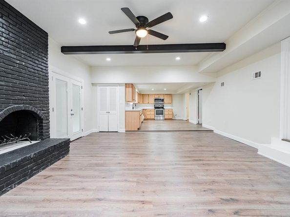 805  9th Street , Grand Prairie Texas 75050
