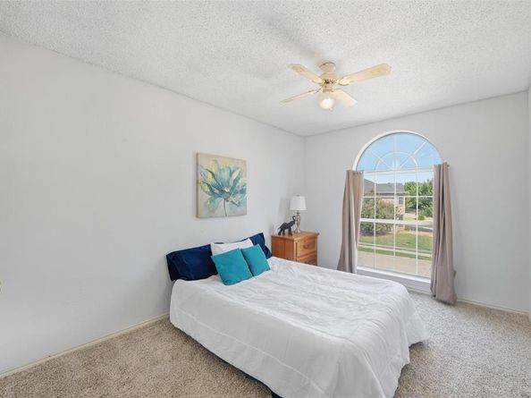 1164  Breezewood Drive , Lewisville Texas 75077