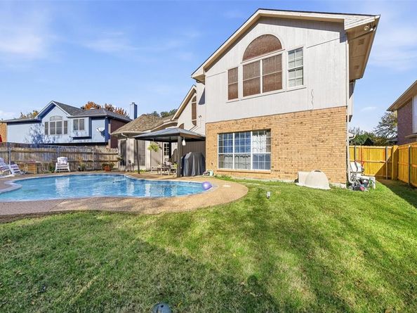 1164  Breezewood Drive , Lewisville Texas 75077