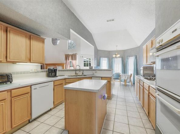 1164  Breezewood Drive , Lewisville Texas 75077