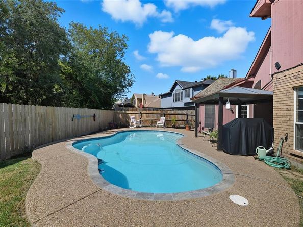 1164  Breezewood Drive , Lewisville Texas 75077