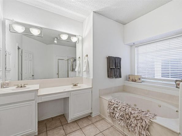 1164  Breezewood Drive , Lewisville Texas 75077