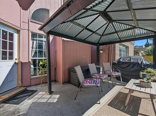 1164  Breezewood Drive , Lewisville Texas 75077