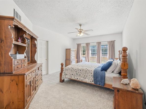 1164  Breezewood Drive , Lewisville Texas 75077