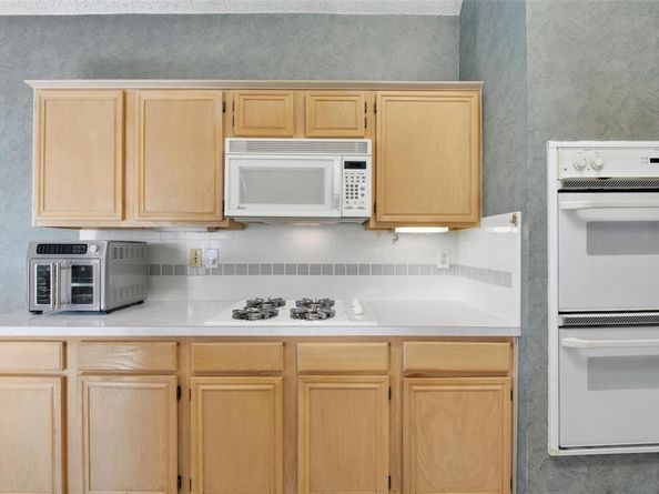 1164  Breezewood Drive , Lewisville Texas 75077