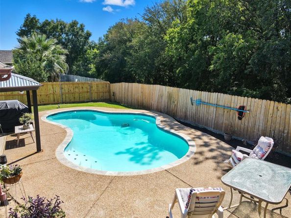 1164  Breezewood Drive , Lewisville Texas 75077